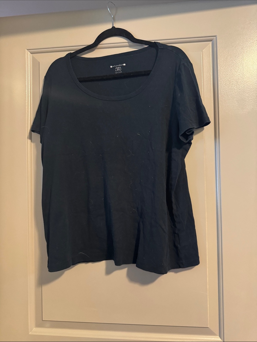 Architect Women's Black Scoop Neck Short Sleeve Tee